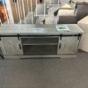 Meuble télé 60'' Gris avec 2 Portes Coulissantes - Monarch – Image 4