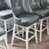 Ensemble de 2 tabourets de bar, Cuir laminé gris - Monarch – Image 4