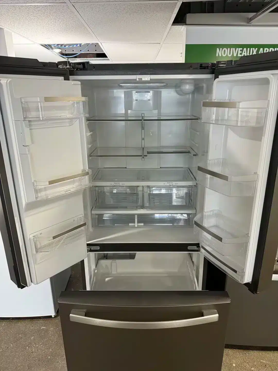 GE Profile 17.5 cu.ft. French Door Refrigerator – Slate – PYE18HMLKES - Image 4