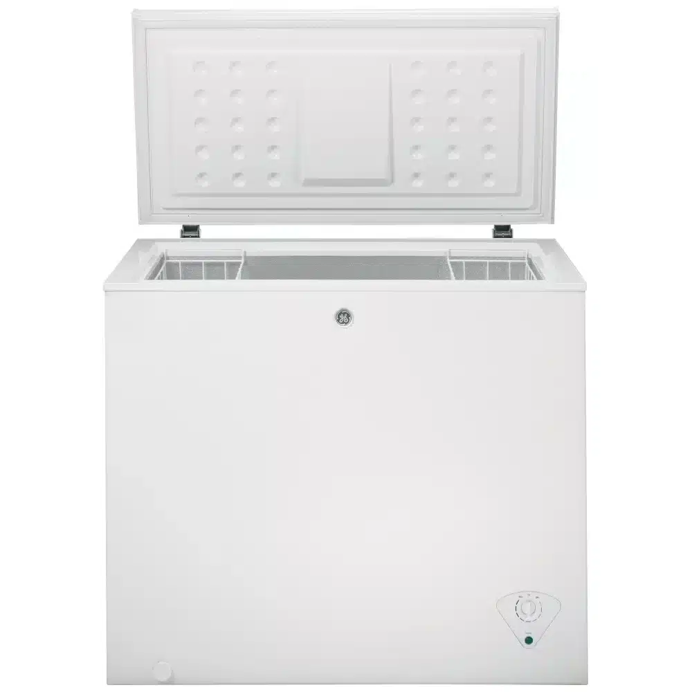 Congélateur coffre GE – 7 pi³ – Blanc – FCM7STWW – Image 2