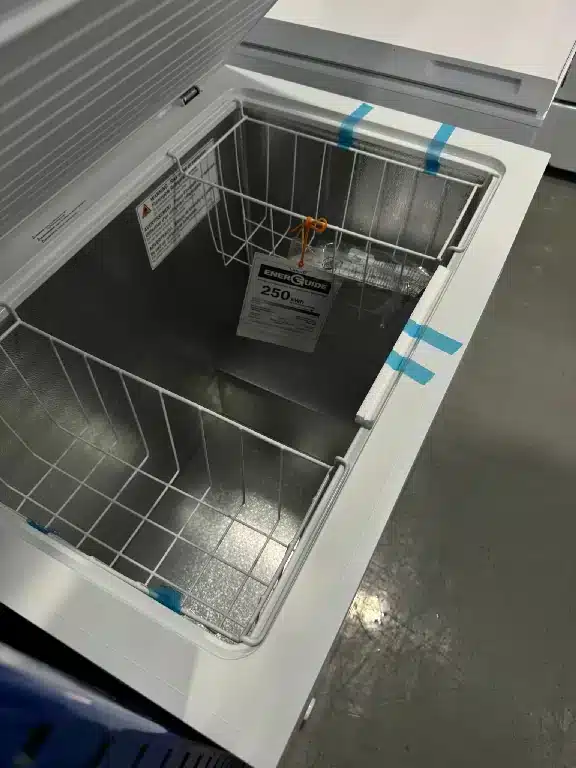 Congélateur coffre GE – 7 pi³ – Blanc – FCM7STWW – Image 5