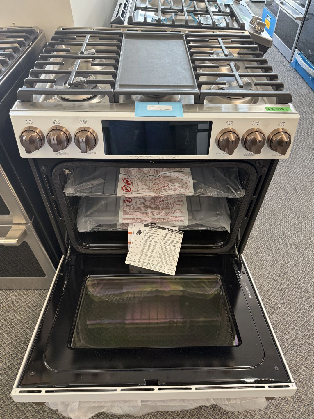 Cuisinière à biénergie GE Café – 30 pouces, 5,7 pi³, blanc – CC2S900P4MW2 – Image 9