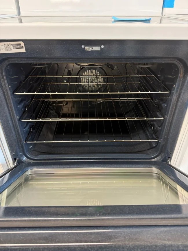 Cuisinière électrique GE – 30 pouces, 5 pi³, blanc – JCB840DVWW – Image 6