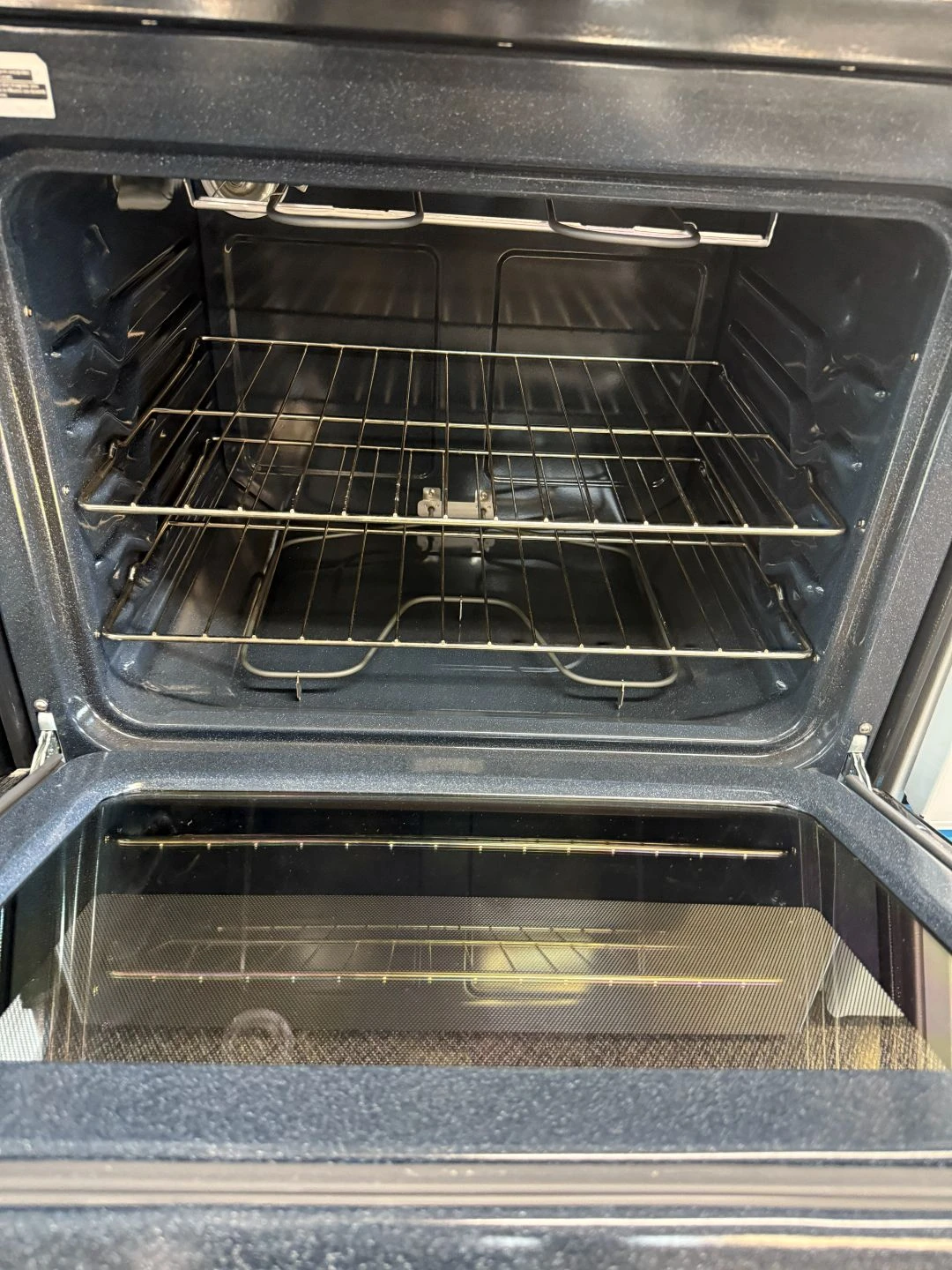 Cuisinière électrique GE – 30 pouces, 5 pi³, inox – JCBS350SVSS – Image 6