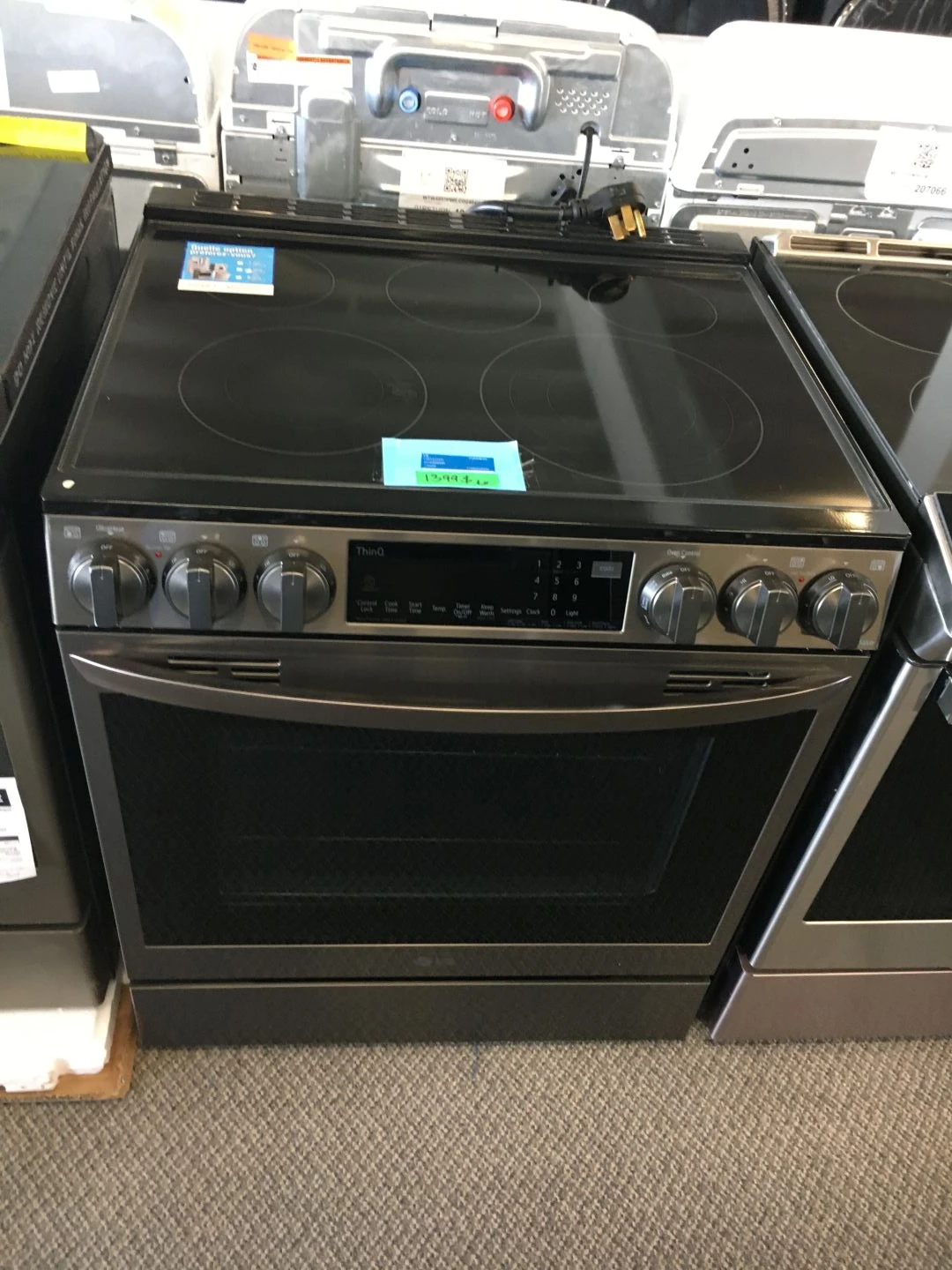 Cuisinière électrique LG – 30 pouces, 6,3 pi³, inox noir – LSEL6335D – Image 6