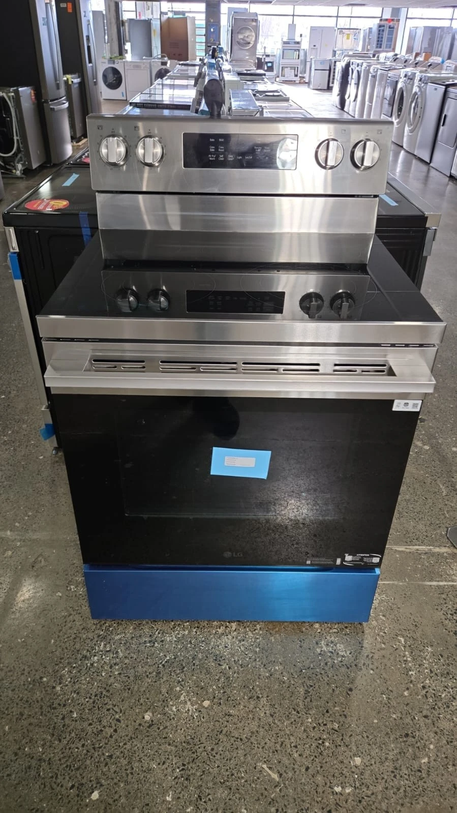 Cuisinière électrique LG – 30 pouces, 6,3 pi³, inox – LREN6323YE - Image 5