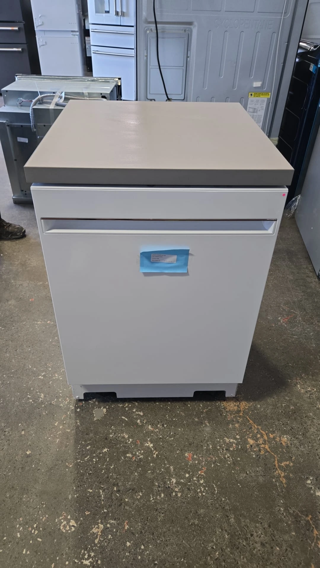 Lave-vaisselle portatif GE – 24 pouces, 54 dB, blanc – GPT225SGLWW – Image 6