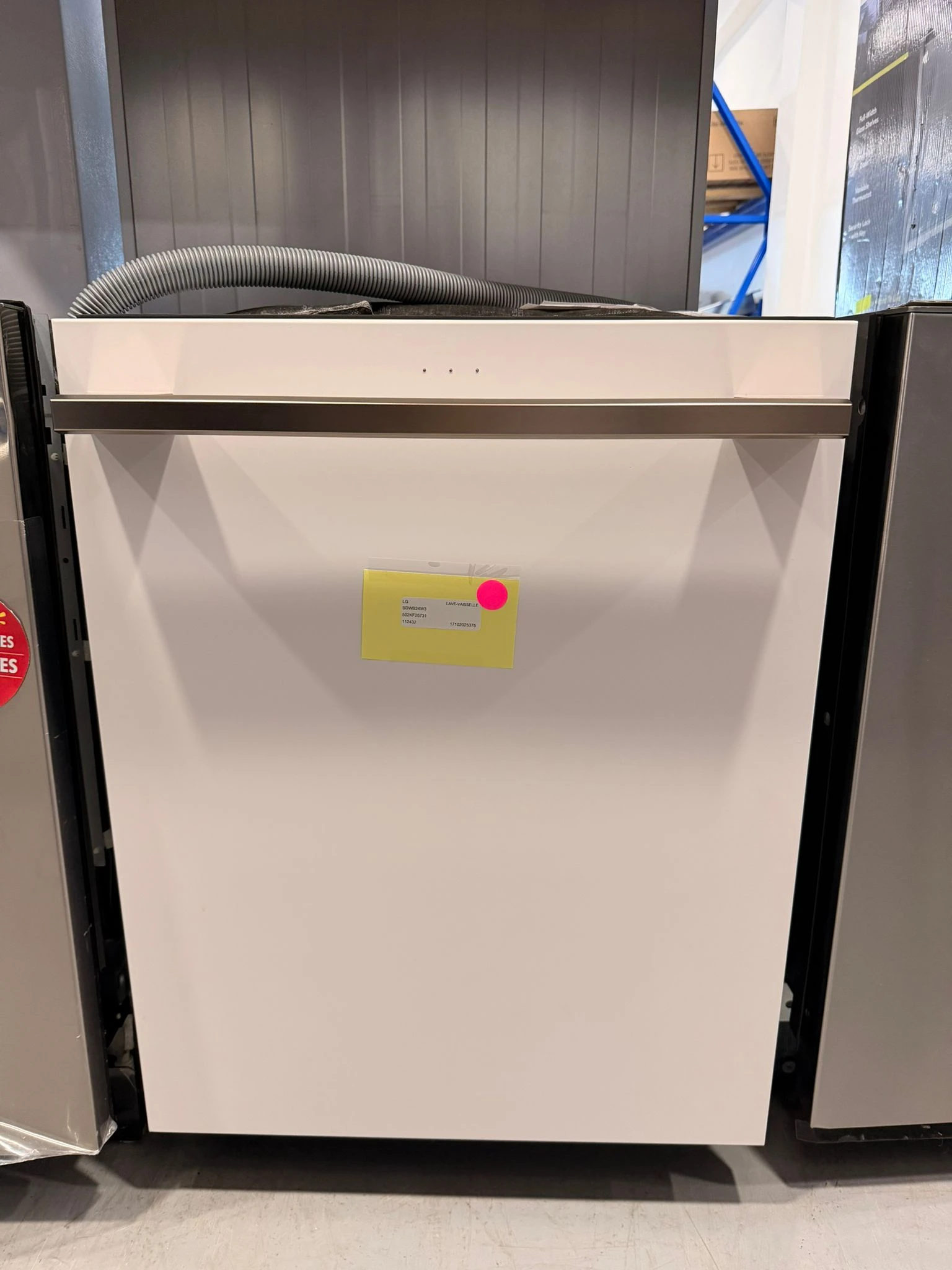 Lave-vaisselle encastré LG Studio – 24 pouces, 40 dB, 15 couverts, 3 paniers, Wi-Fi, blanc – SDWB24W3 – Image 5