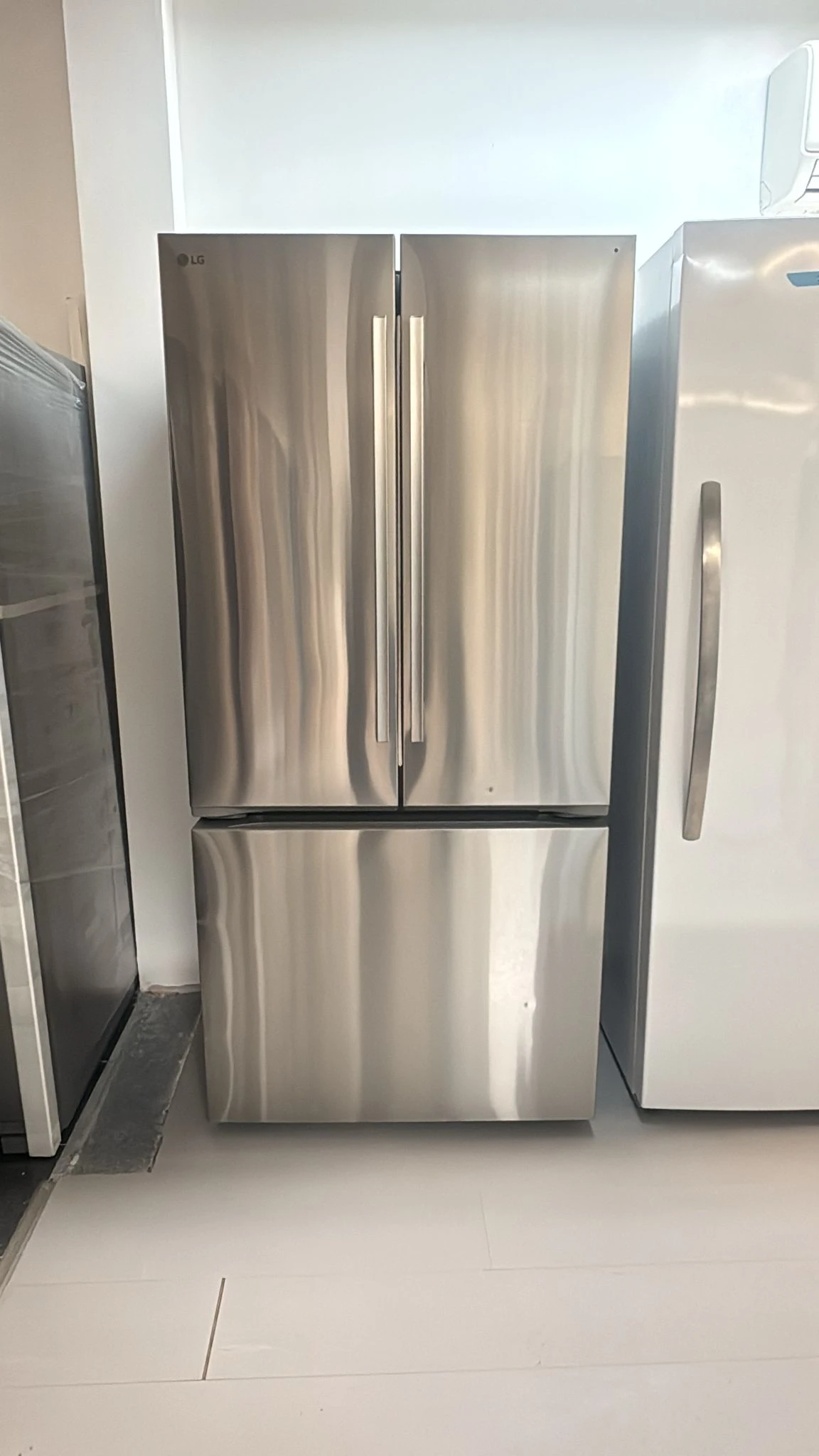 Réfrigérateur LG à portes francaises – 33 pouces , 21 pi³, profondeur comptoir, Acier inoxydable - LF21G6201S – Image 5