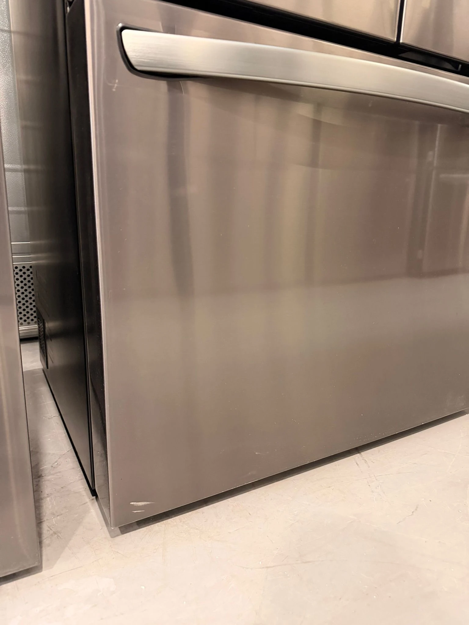 Réfrigérateur LG 36 pouces portes françaises, 26,5 pi³, inoxydable noir – LRFLC2706D – Image 6