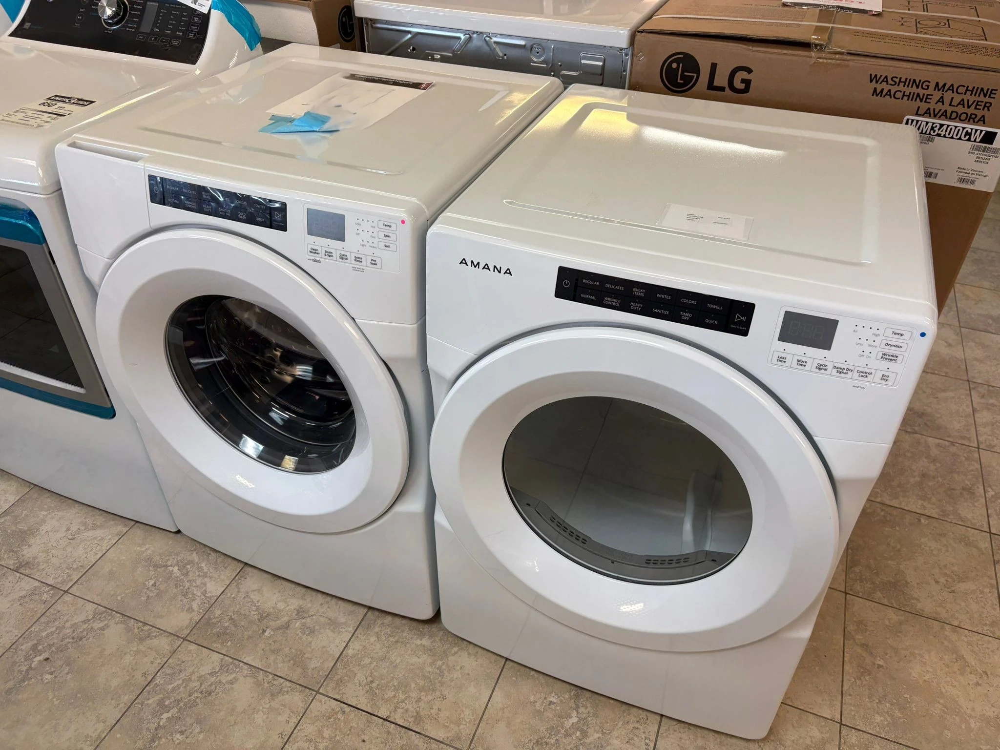 Ensemble laveuse et sécheuse frontale Whirlpool 27 pouces, Amana, 5 pi³+7.4 pi³, blanche – WFW560CHW & YNED5800HW - Image 4