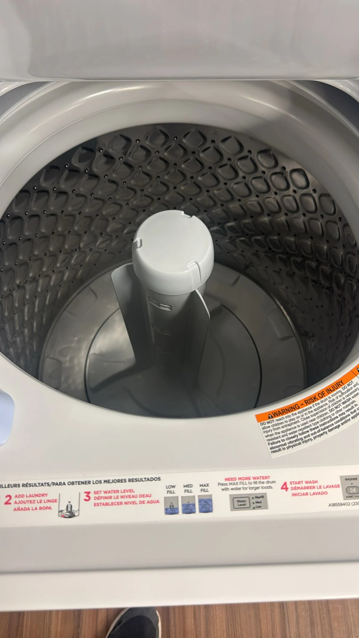 Centre de lavage Frigidaire laveuse-sécheuse superposé – 27 pouces, laveuse 4,5 pi³, sécheuse 5,6 pi³, électrique, blanc – FLCE752CAW – Image 5