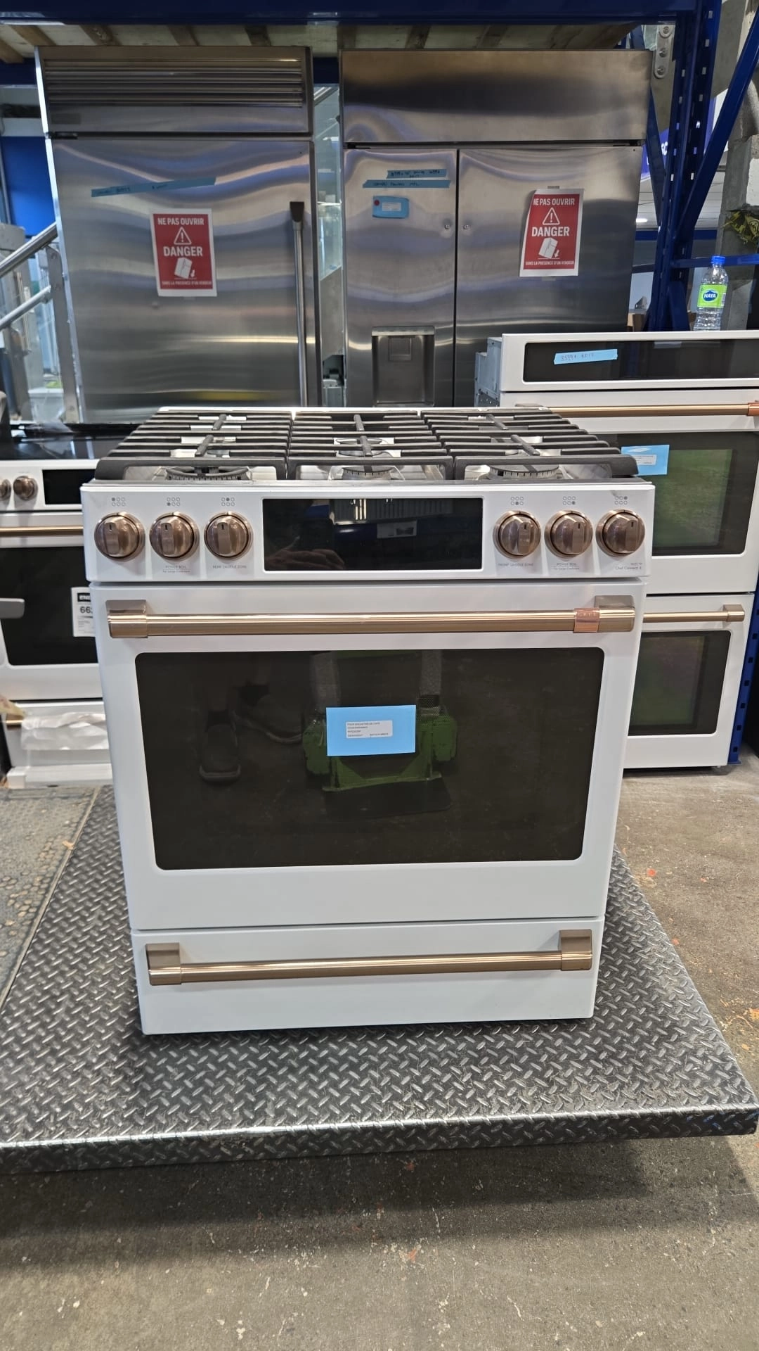 Cuisinière Café au gaz 30 po, grande capacité et fini blanc mat - CCGS700P4MW2 – Image 7