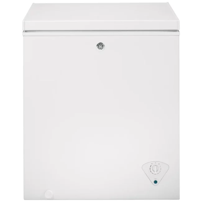 Congélateur coffre horizontal GE - 24,75 po, 5,1 pi³, prêt pour le garage - FCM5STWW