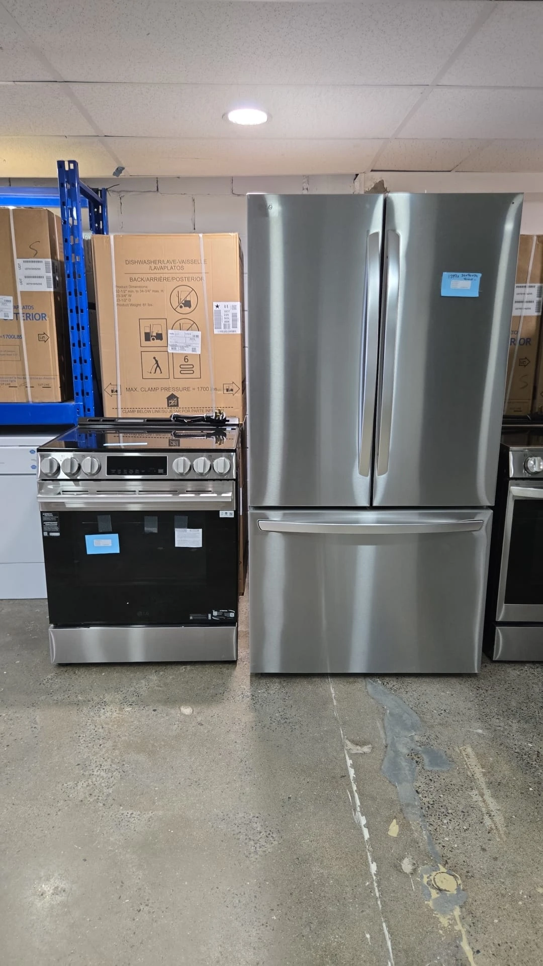Combo cuisine inox - réfrigérateur LG 27 pi³ profondeur comptoir & cuisinière Air Fry - LRFLC2706S & LSEL6333XE – Image 3