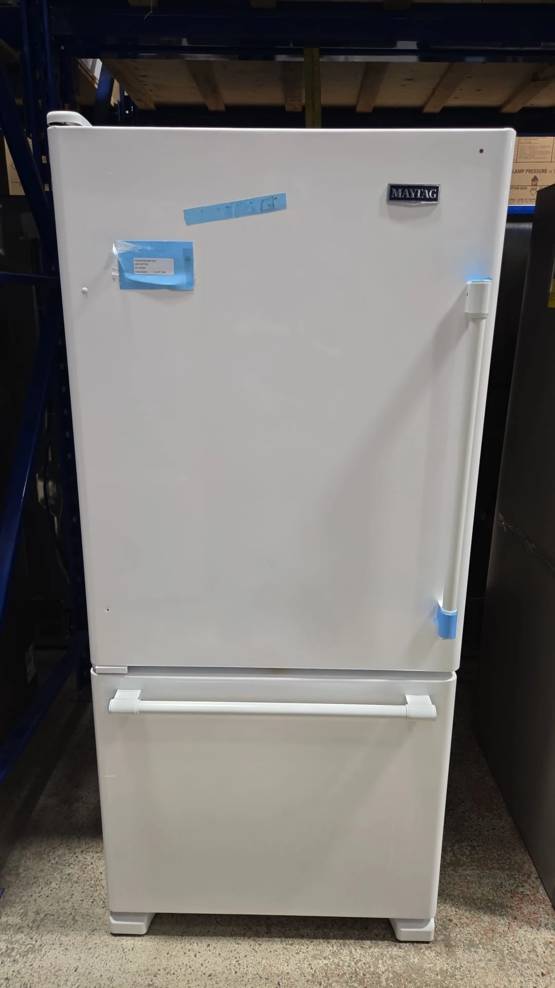 Réfrigérateur Maytag à congélateur inférieur - 18,7 pi³, tiroir coulissant & blanc - MBB1957FEW – Image 3