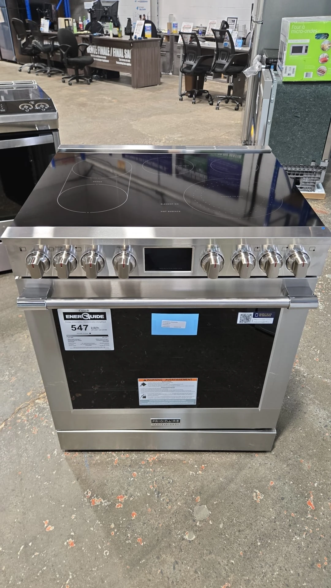 Cuisinière Frigidaire Professional à commandes frontales - sonde, No Preheat & 6,2 pi³ - PCFE308CAF – Image 5