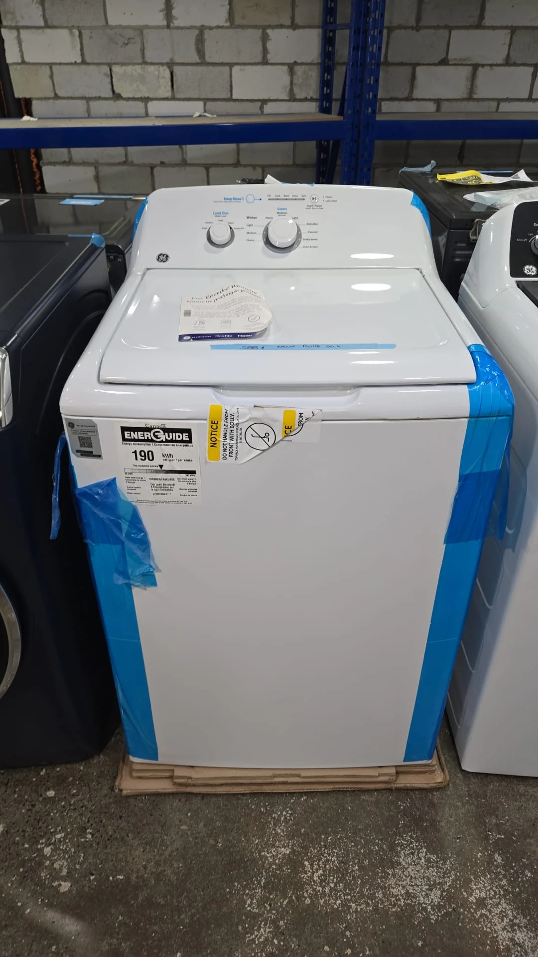 Laveuse GE à chargement vertical - 4,4 pi³, agitateur Wave et Precise Fill - GTW223BMRWW – Image 7