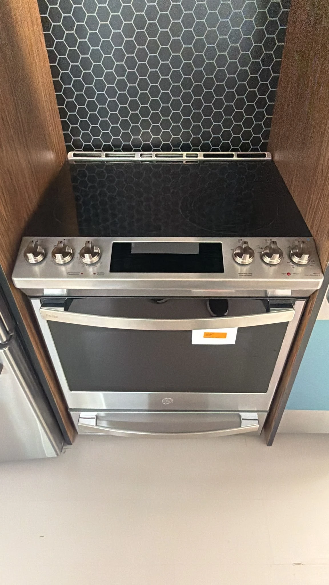 Cuisinière électrique GE Profile 30 po - convection Precise Air, surface bord à bord & inox - PCS940YMFS – Image 6
