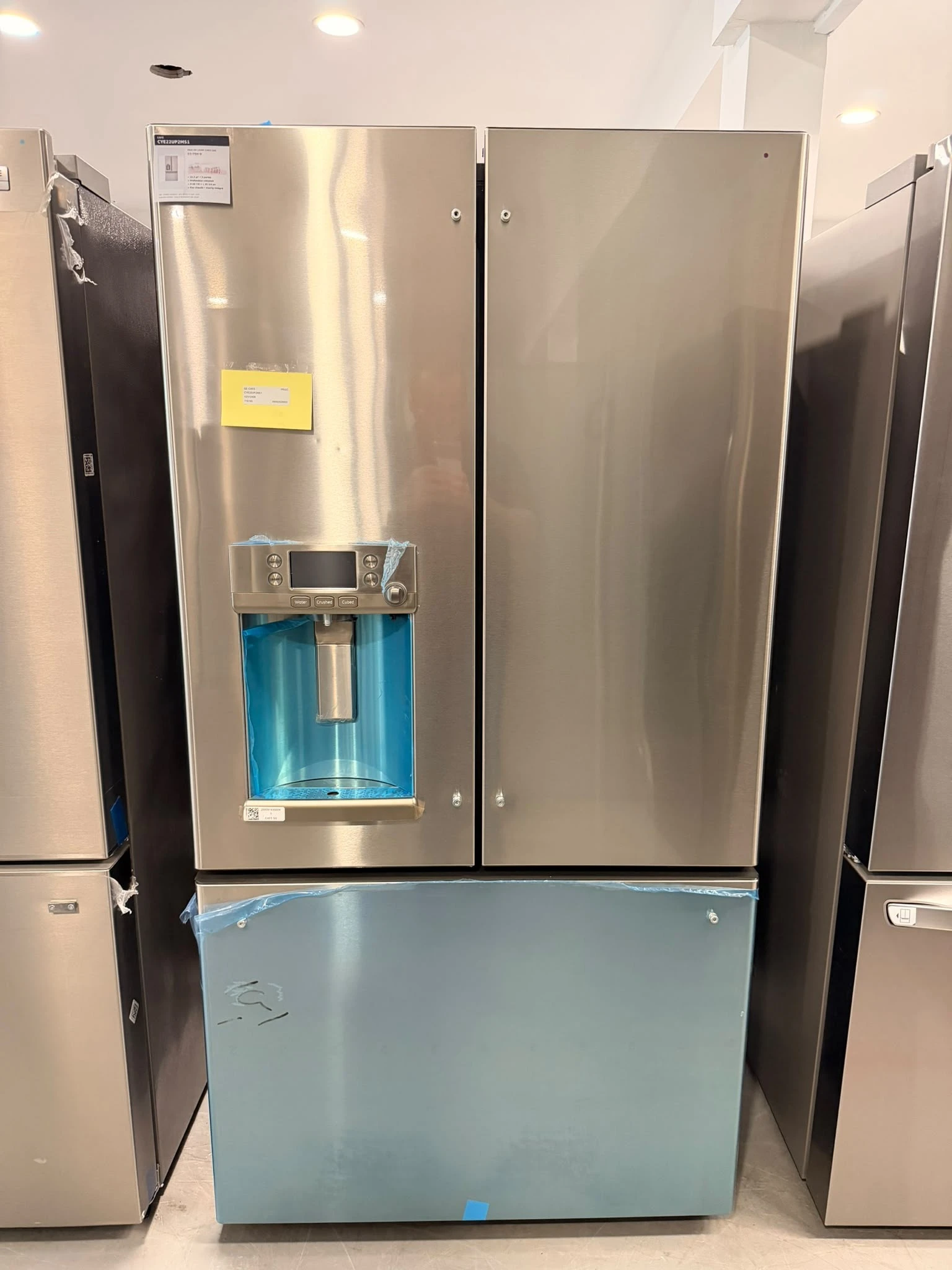 Réfrigérateur à portes françaises GE Café 36 po - Keurig K-Cup, eau chaude & profondeur comptoir - CYE22UP2MS1 – Image 3