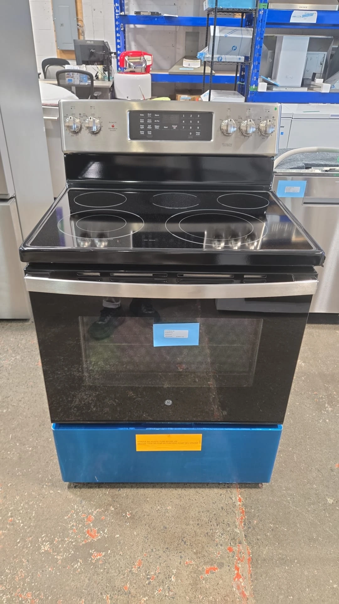 Cuisinière électrique GE inox - 30 po, 5 éléments & 3 000 W - JCB840STSS – Image 6
