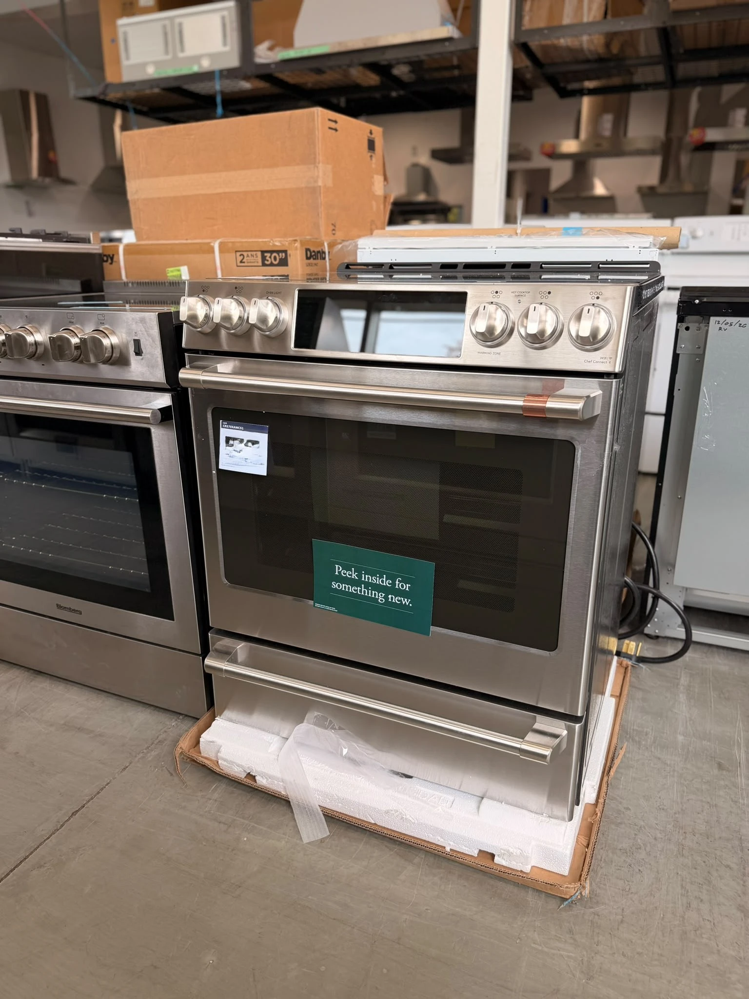 Cuisinière électrique GE Café - convection véritable, revêtement TEON & Air Fry - CRS70XAWCS1 – Image 7