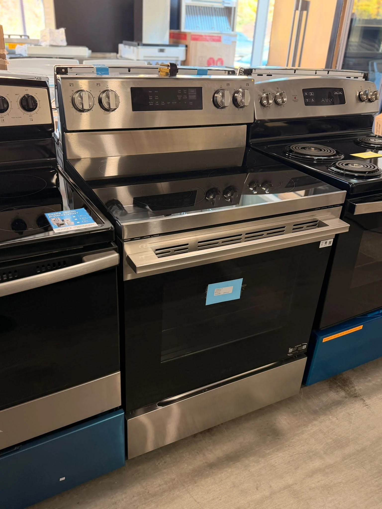 Cuisinière électrique LG à convection - 30 po inox, four 6,3 pi³, Air Fry et 5 zones de cuisson - LREN6323YE - Image 5
