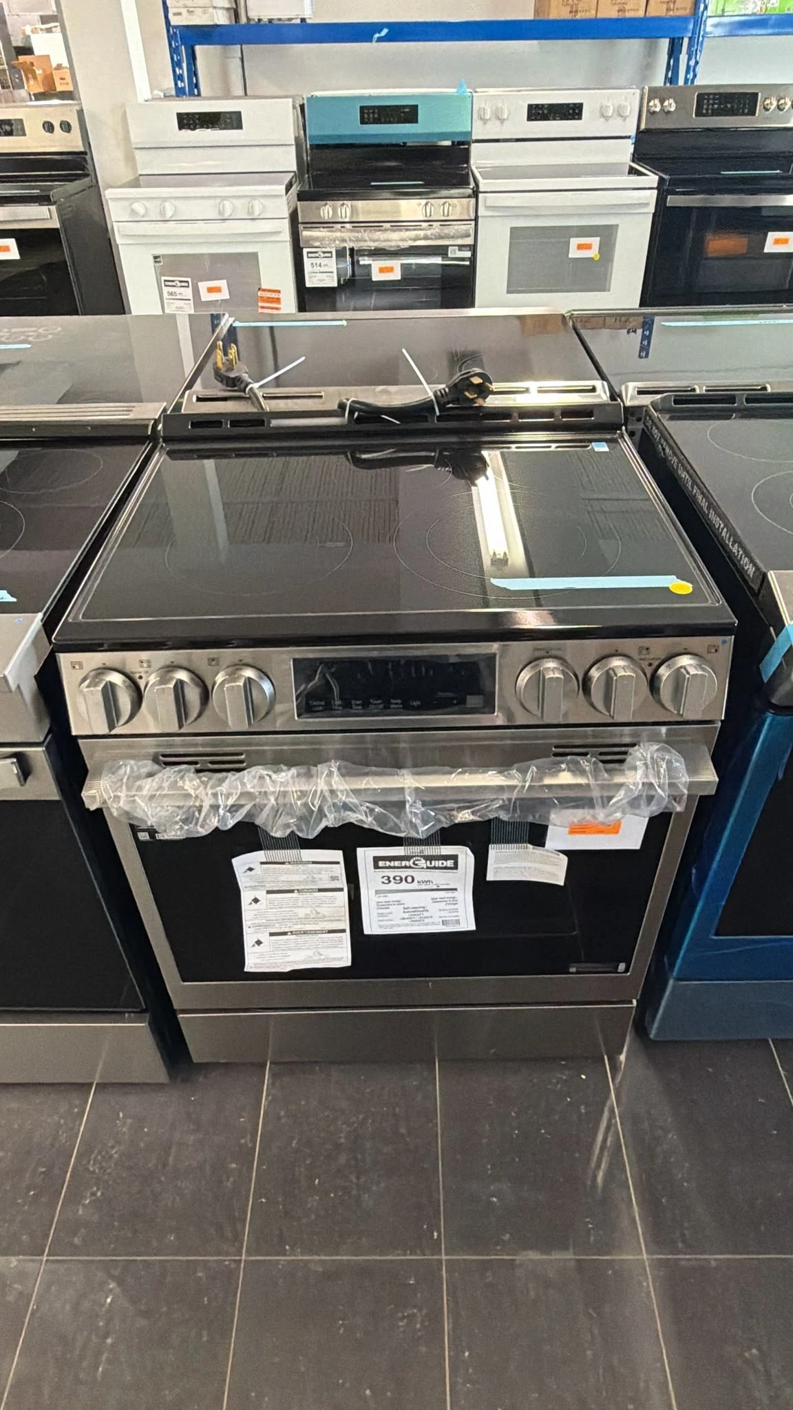 Cuisinière électrique LG 30 pouces - four 6,3 pi³, Air Fry et Surface vitrocéramique- LSEL6333XE – Image 4