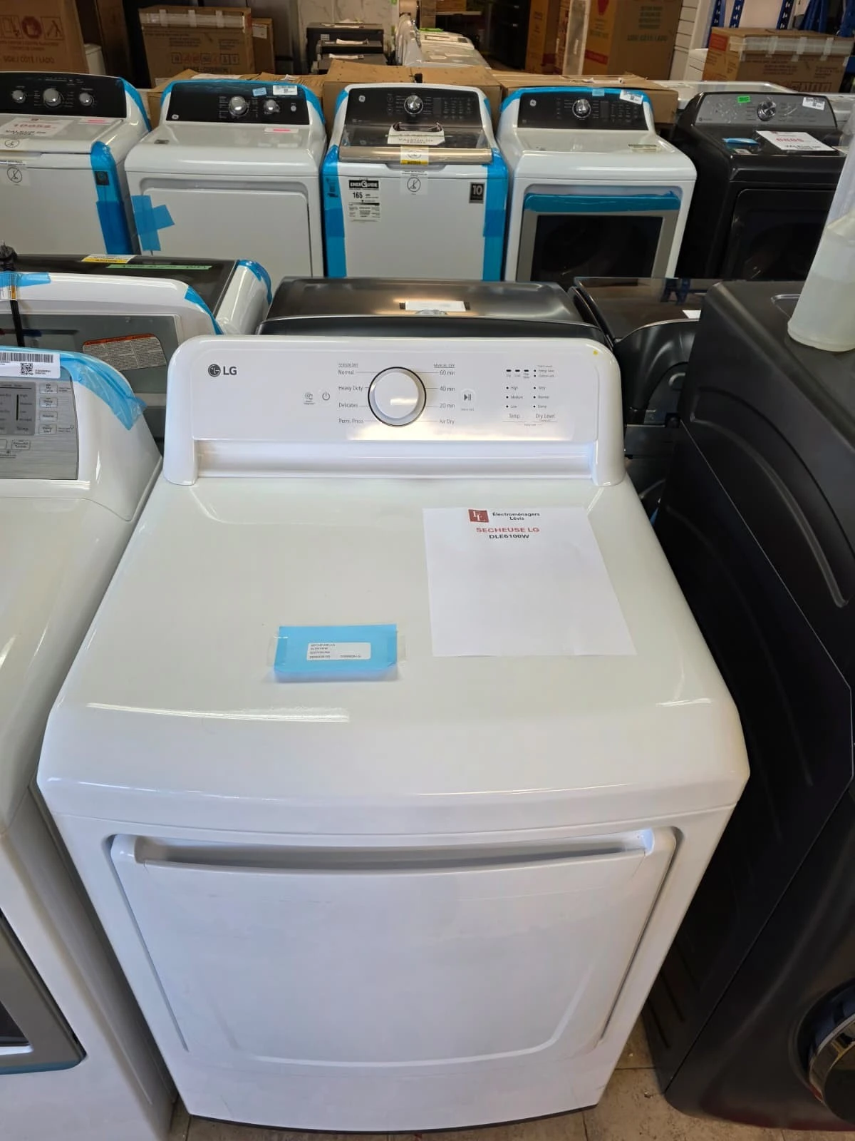 Sécheuse LG électrique 27 po - capacité 7,3 pi³ avec technologie Sensor Dry - DLE6100W - Image 3