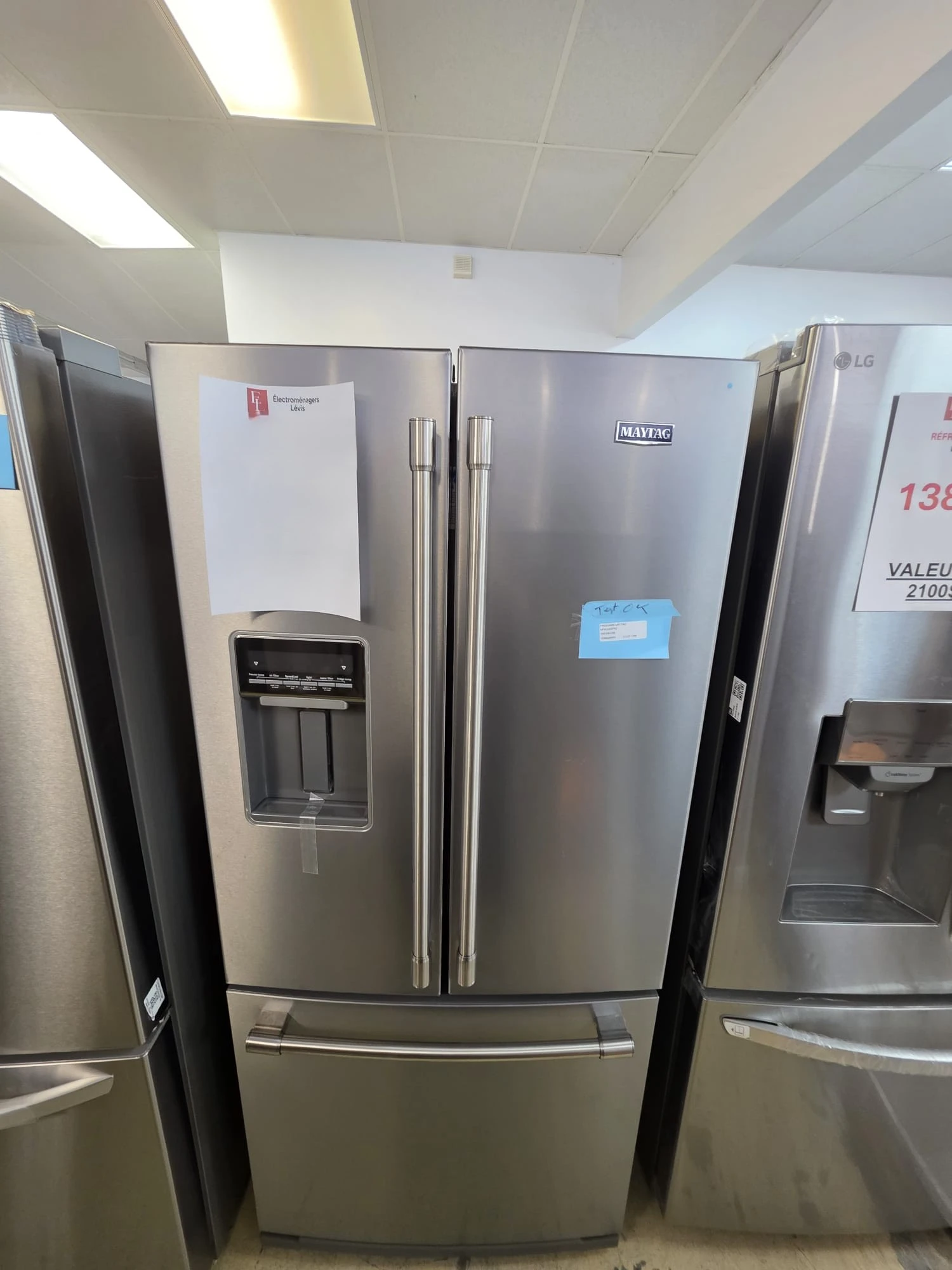 Réfrigérateur Maytag 30 pouces à portes françaises - eau filtrée en façade et tiroir Wide-N-Fresh - MFW2055FRZ – Image 5