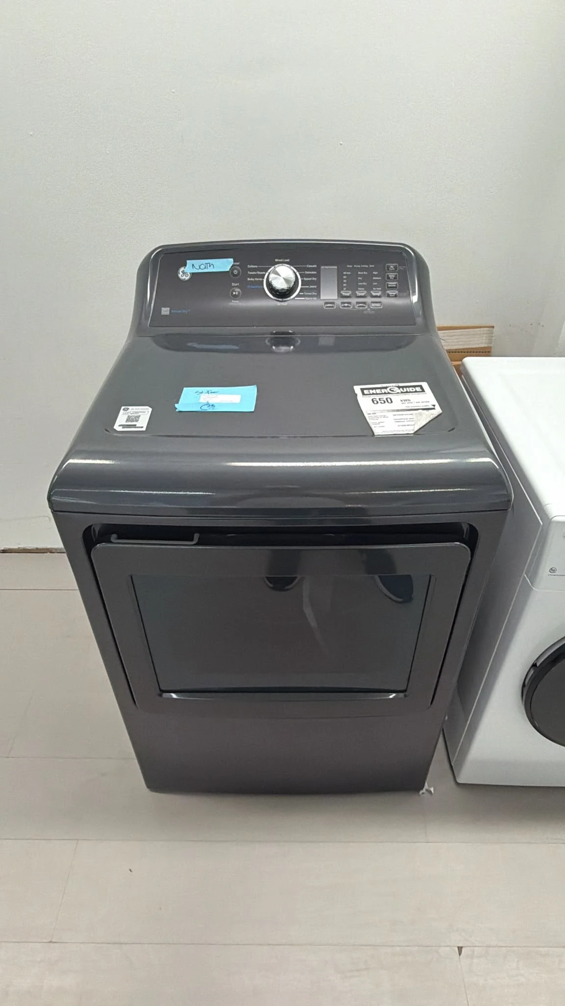 Sécheuse électrique GE gris diamant avec Sensor Dry - 27 pouces 7,4 pi³ et 12 cycles - GTD68EBMRDG – Image 3